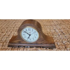 Vintage Howard Miller Mantel Clock 612-354 Rich medium Oak Quartz Japan Working